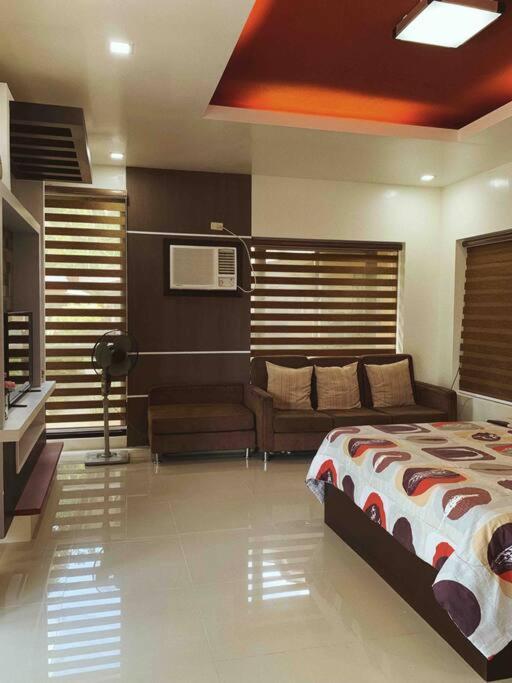 Beach Getaway Studio Villa In Lobo Bagian luar foto